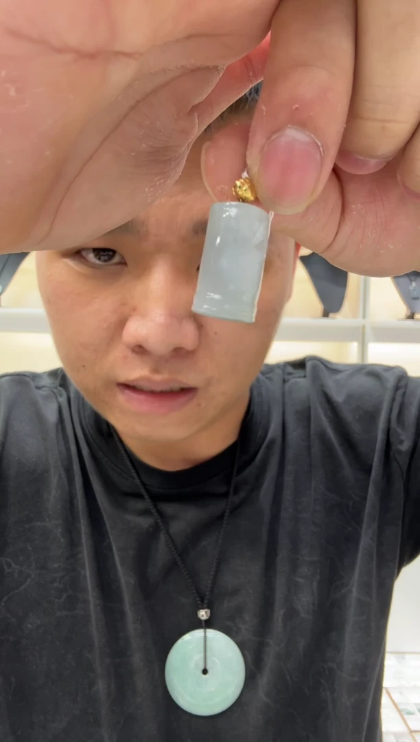翡翠挂件18K金镶嵌天然翡翠A货孤品一件