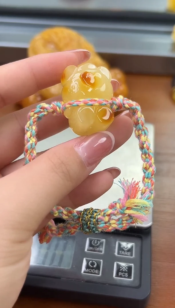 未镶嵌蜜蜡裸石琥珀蜜蜡吊坠