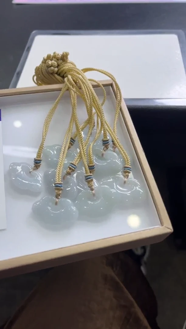 颈饰未镶嵌翡翠T136/多样性发一件/配绳子