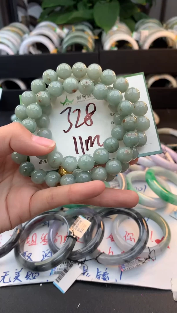未镶嵌定制翡翠果*?毛货需精细抛光+多人