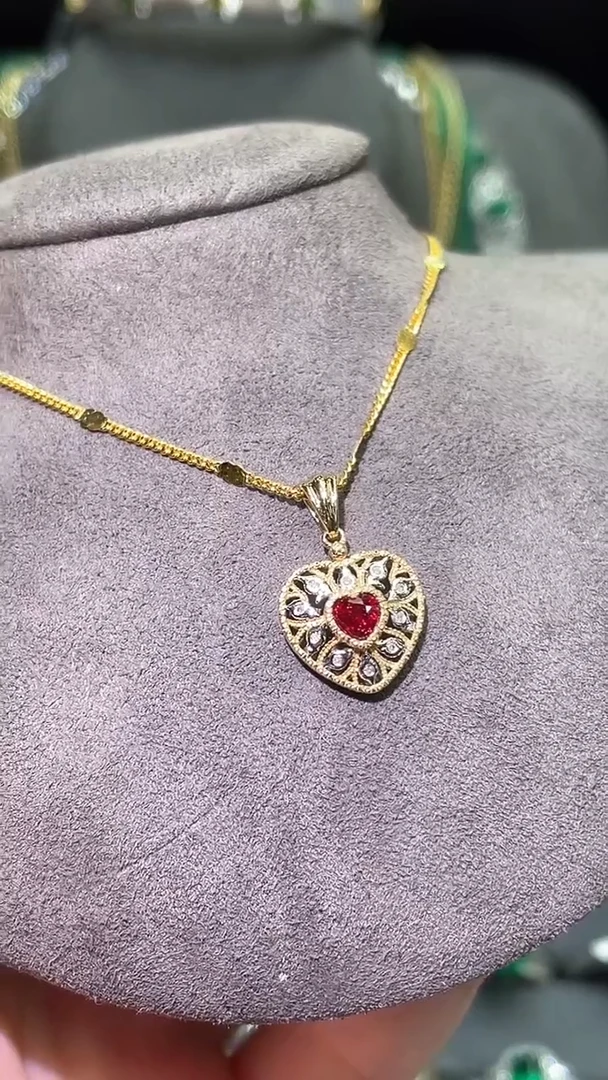 18K金镶嵌吊坠(不含链)红宝石无烧鸽血红0.31ct