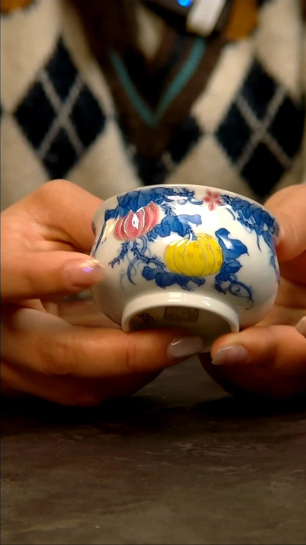 【闪购商品】青花手绘瓜果主人杯！