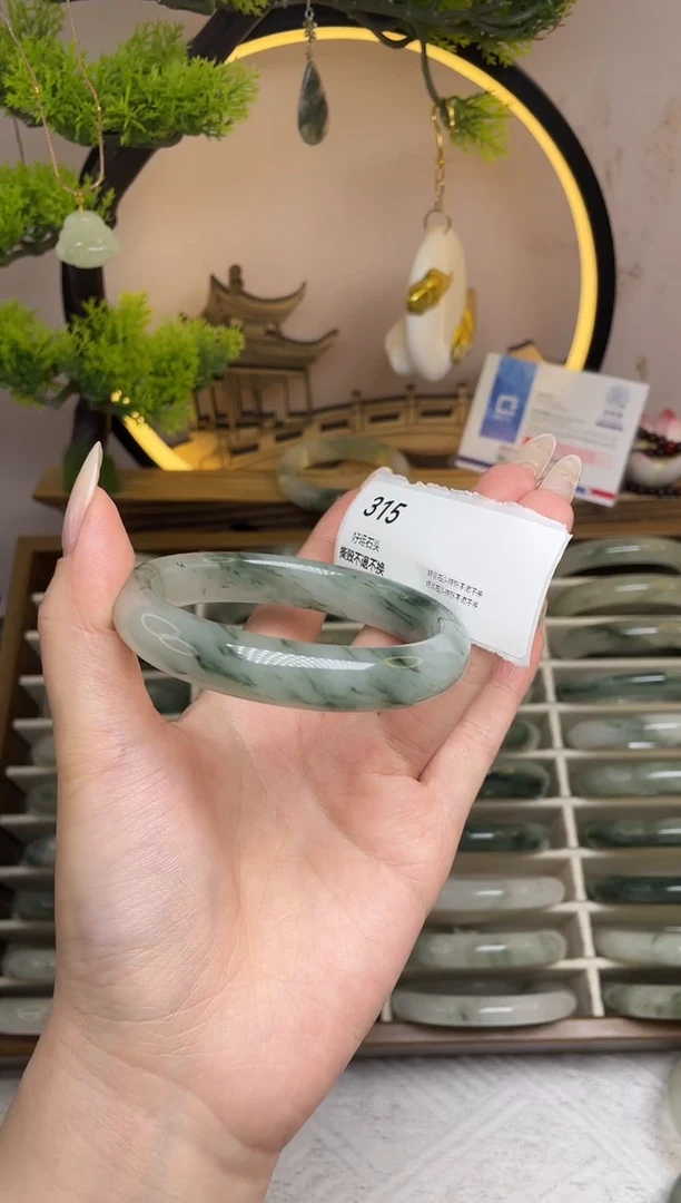 未镶嵌手镯石英质玉瑕315