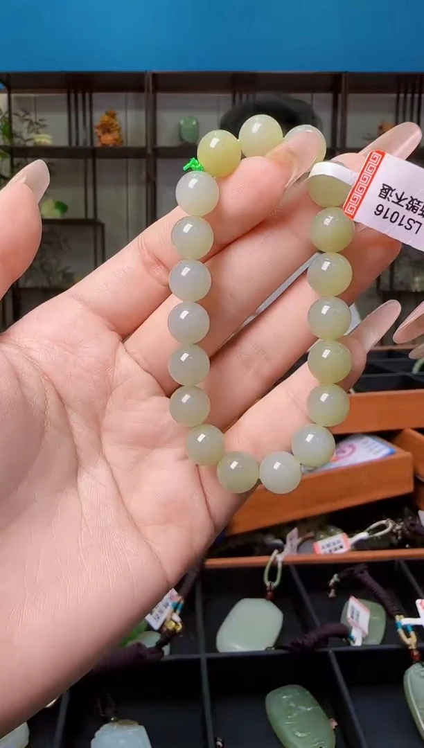 颈饰未镶嵌和田玉多样性发一