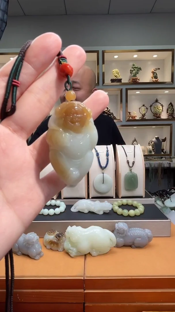 颈饰未镶嵌和田玉苏
