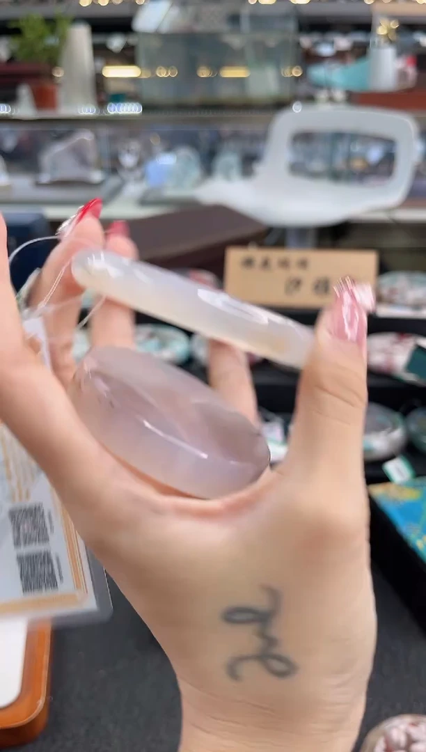 未镶嵌手镯石英质玉六*六圈口（赠品镯心）