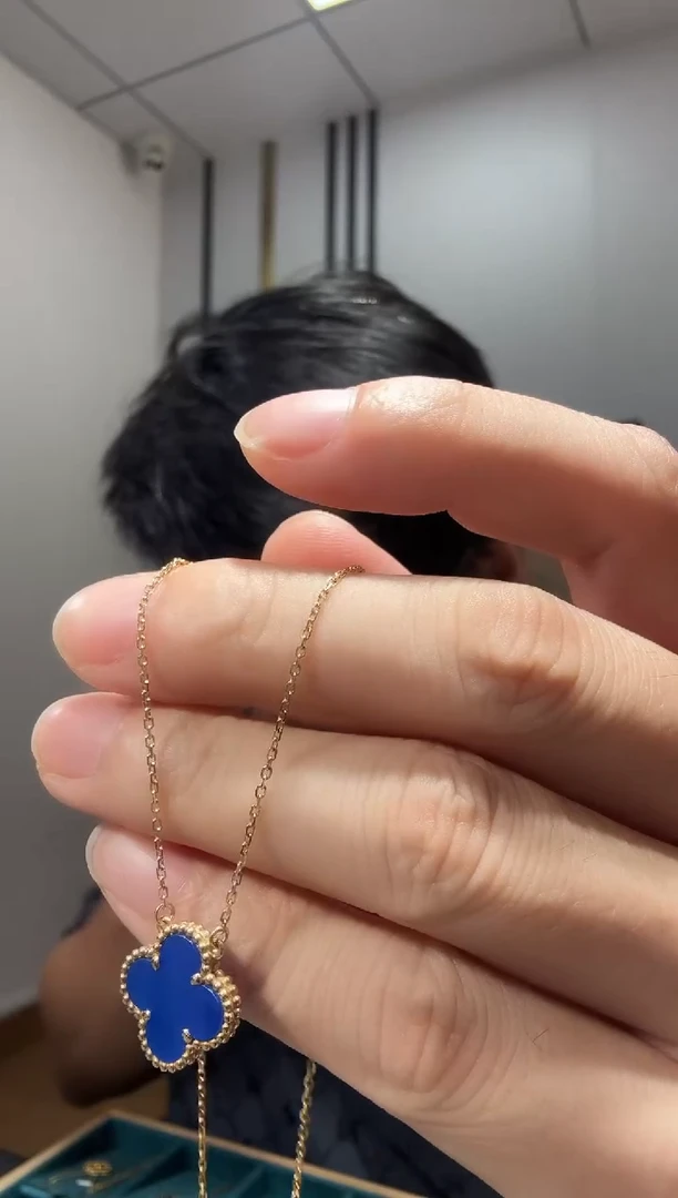 18K金镶嵌项链玛瑙/玉髓蓝色单花项链GHJ