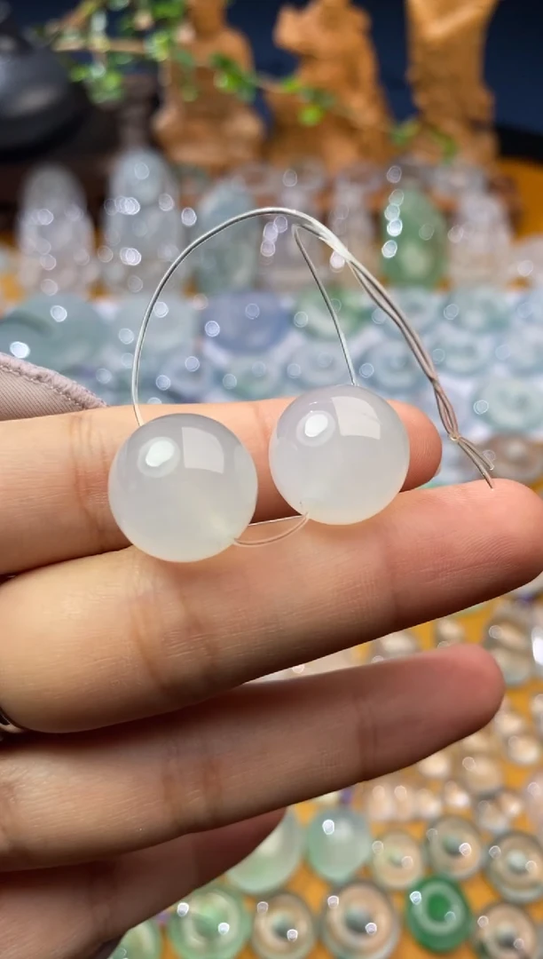 翡翠未镶嵌颈饰珠子15.6