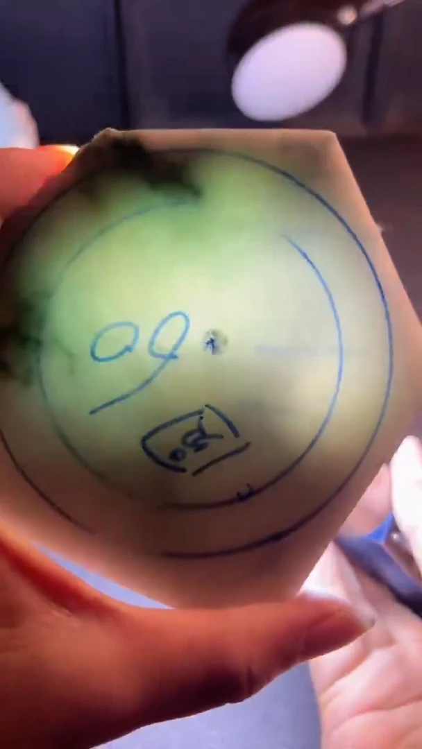 定制翡翠手镯未镶嵌翡翠