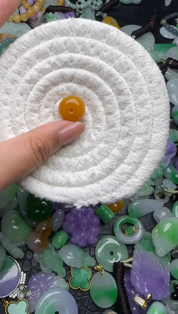 颈饰未镶嵌翡翠缅甸翡翠吊坠