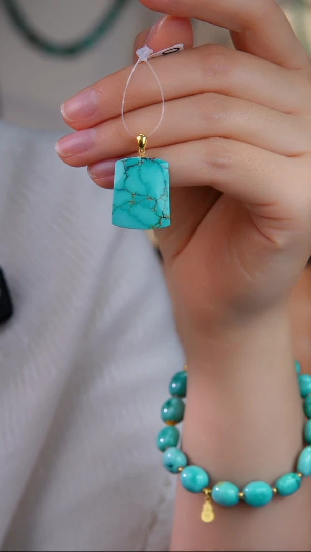 18K金镶嵌绿松石吊坠(不含链)1