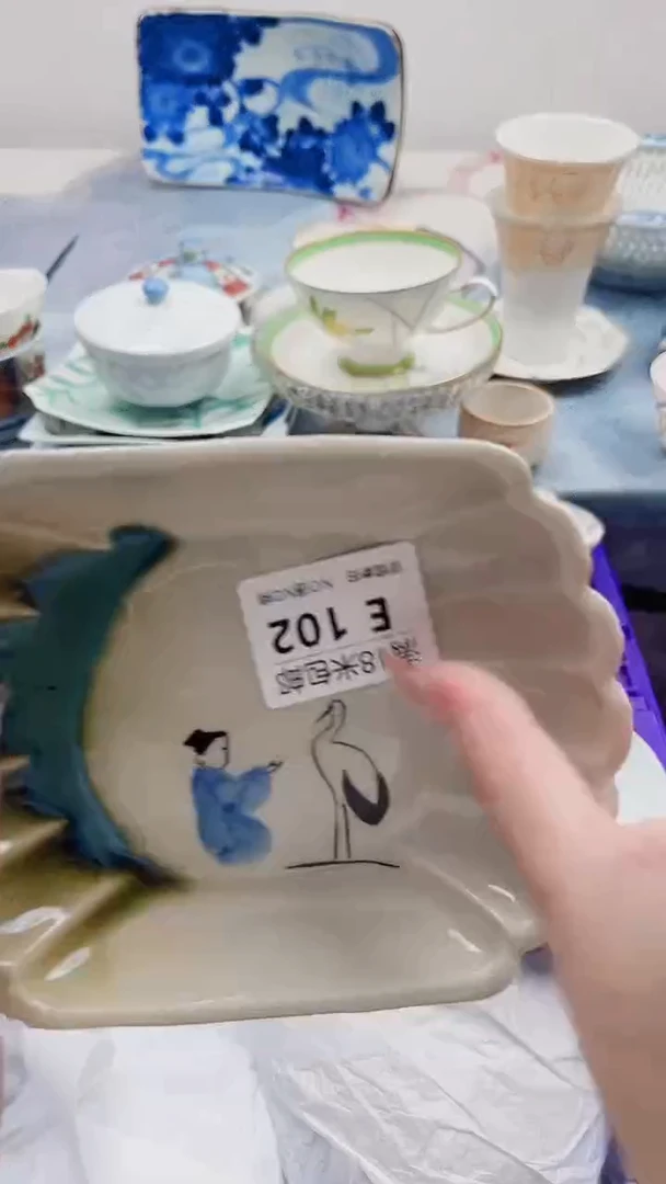 桶*兔E102***************