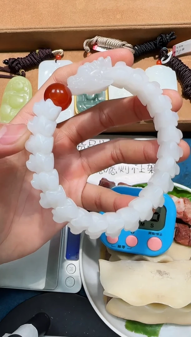 颈饰未镶嵌和田玉执*者手串