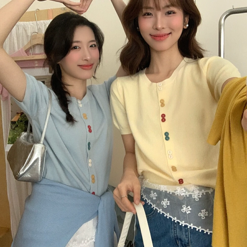 2025春夏新款小众彩色双扣亲肤软糯设计感针织衫圆领短袖开衫薄款