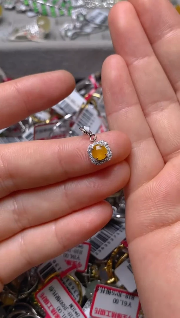 银S925镶嵌戒指翡翠百内无证书