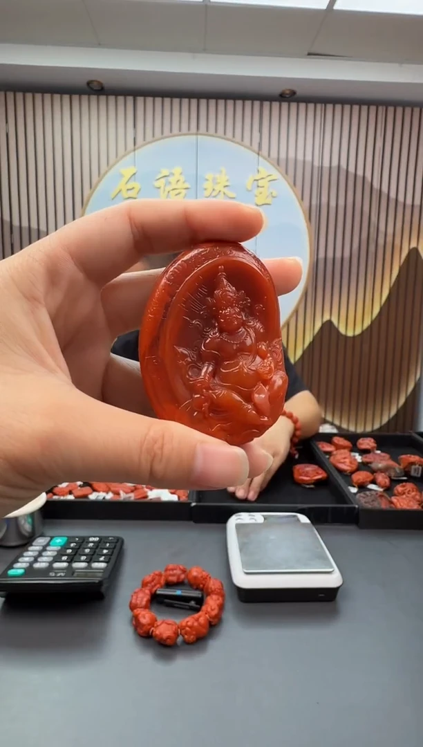 未镶嵌雕刻南红玛瑙105ZB0917产品一个