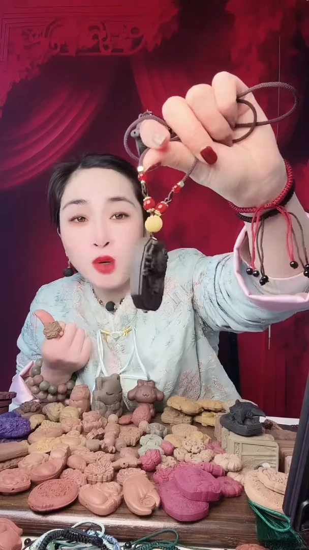 【闪购商品】泥塑入定养心香美人图设计款项链（朱某砂）