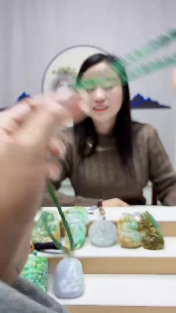 未镶嵌定制翡翠盛***理4852MM-毛货挂件