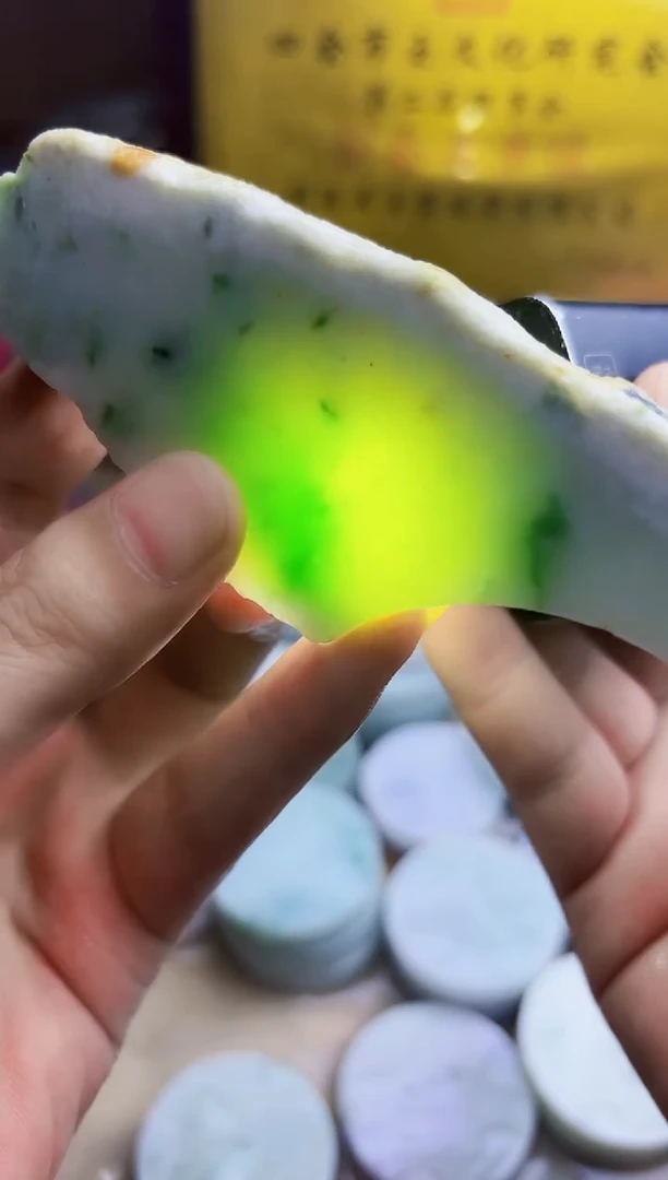 翡翠挂件未镶嵌 A货张璀965