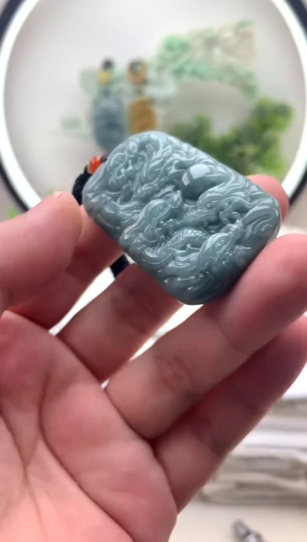 颈饰未镶嵌翡翠九龙1