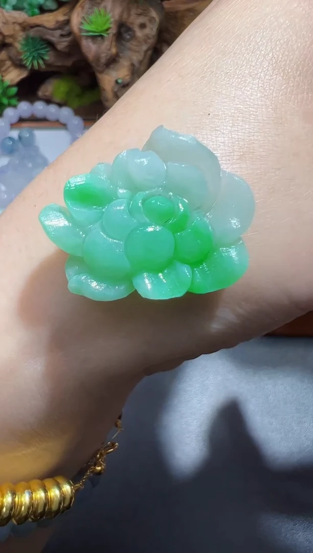 未镶嵌定制翡翠21.7*26.1*7.8花花