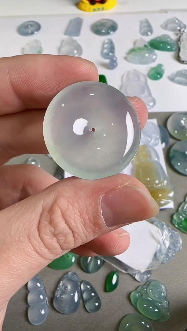 吊坠(不含链)未镶嵌翡翠.