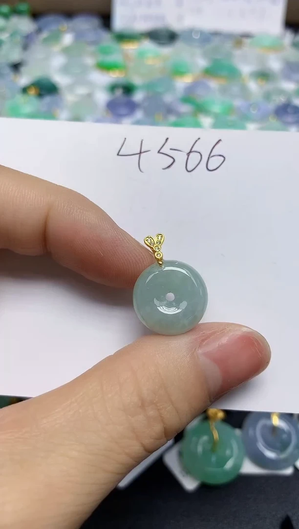 翡翠未镶嵌颈饰天然缅甸翡翠A货