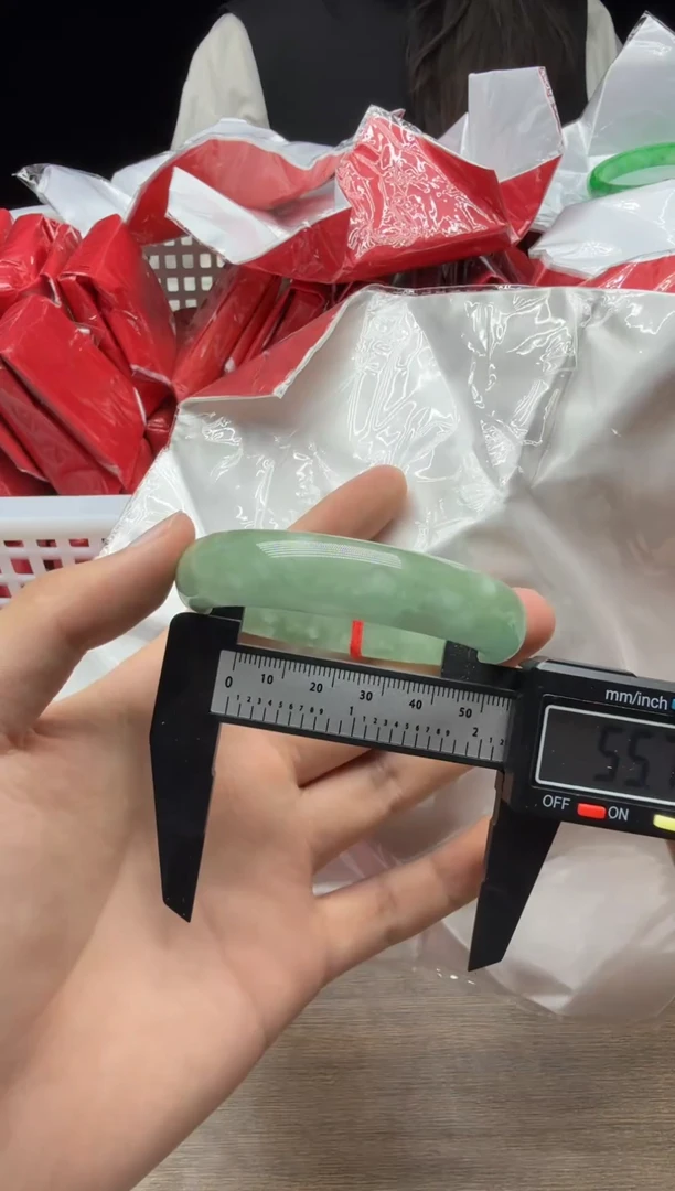 未镶嵌手镯翡翠A39