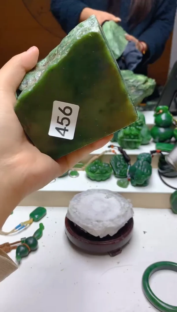 未镶嵌和田玉（碧玉）珠宝半成品0