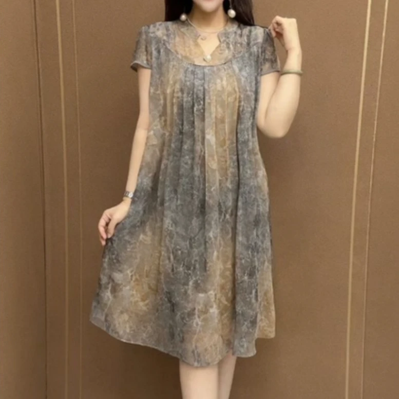 气质爆款高端减龄中长款连衣裙夏季中老年潮流百搭显瘦V领短袖裙