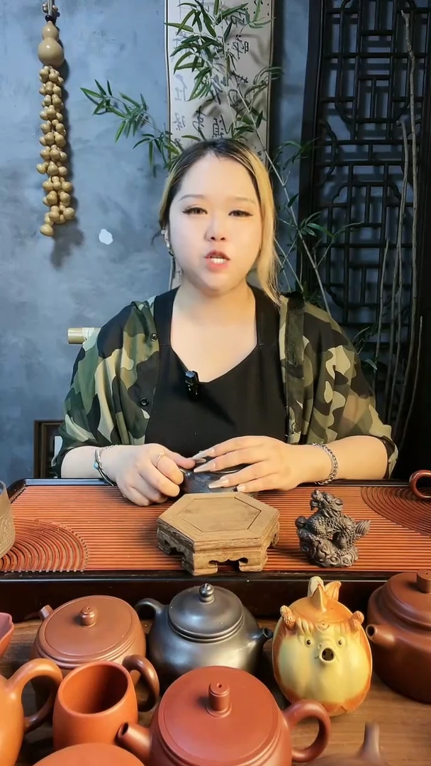 茶壶紫砂石黄寒江 如意纹