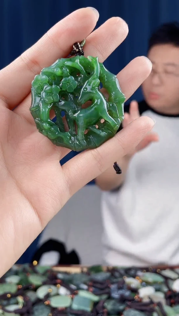 未镶嵌和田玉挂件拍一发一，多样性发货
