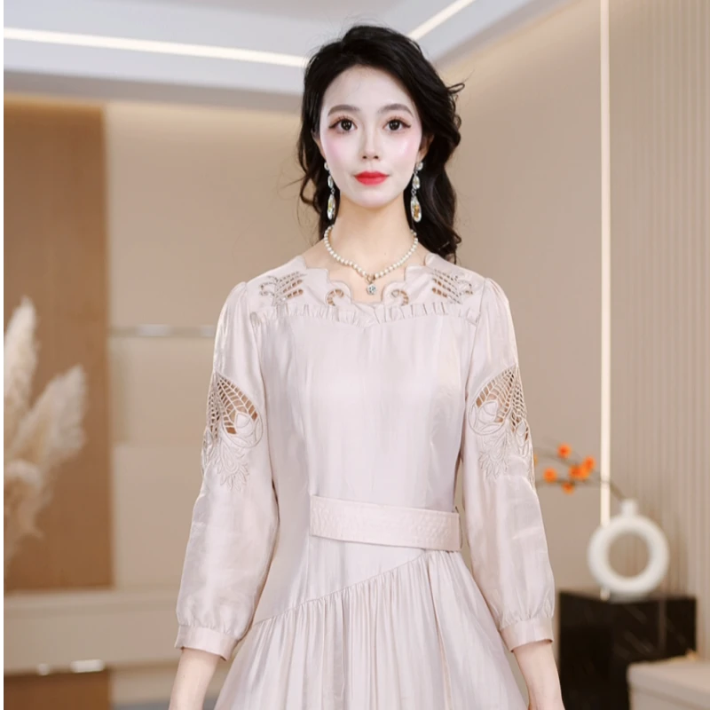 春季气质时尚精致新款收腰显瘦中长款连衣裙M-4XL