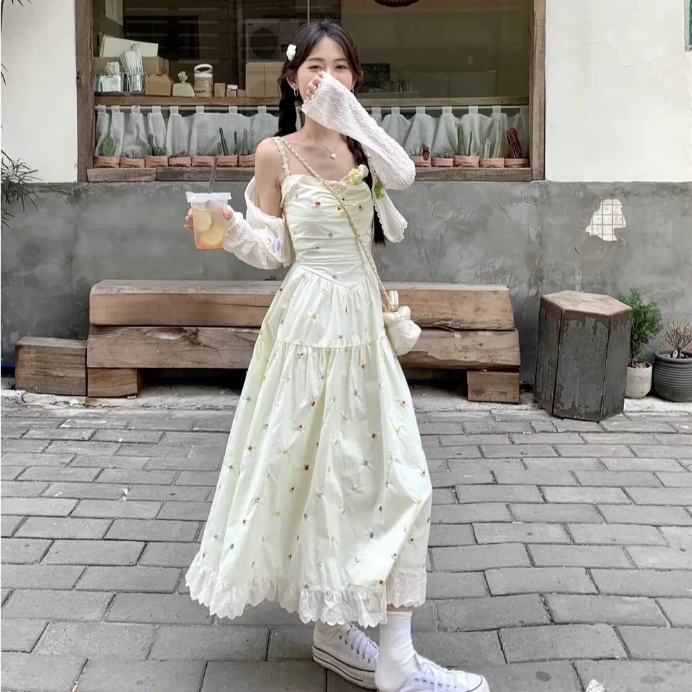 洋气2025套装女开衫外套夏季海边度假碎花裙吊带高腰两件套甜美