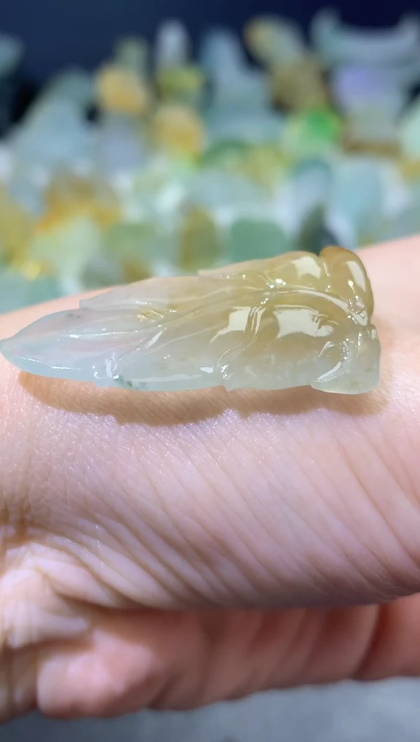 未镶嵌定制翡翠毛货   36.5-16.3-5.6