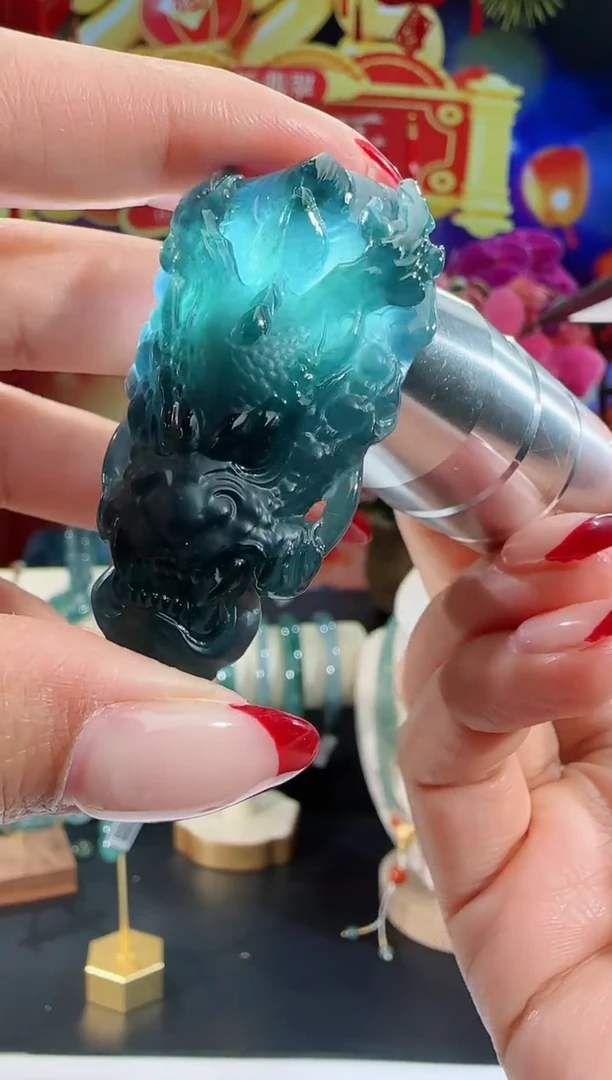 【闪购商品】翡翠吊坠(不含链)未镶嵌龙牌多样性发一