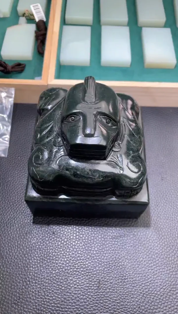 未镶嵌和田玉挂件b***d摆件
