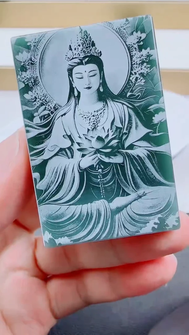 翡翠未镶嵌颈饰方观音2