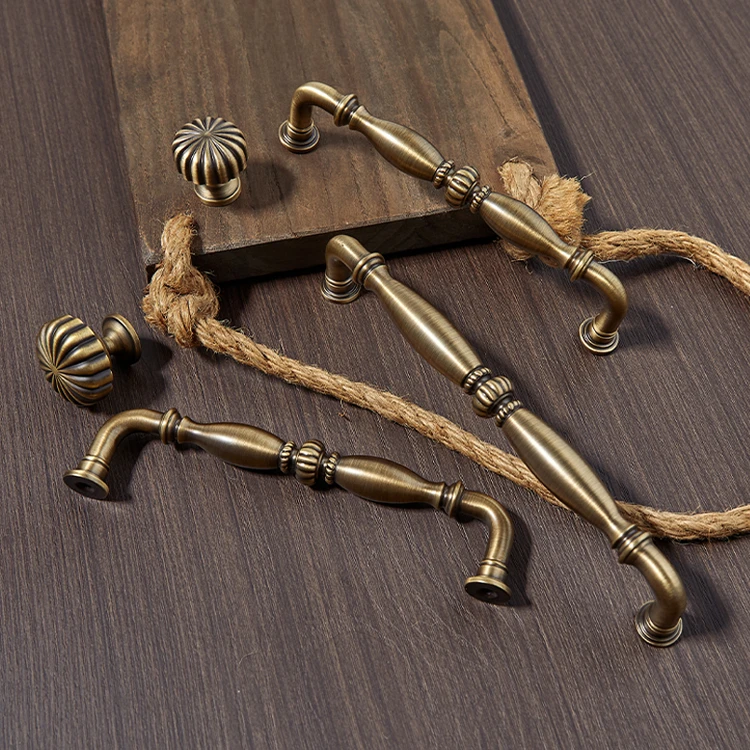 宝珀中古风拉手古铜色法式复古黄铜抽屉橱柜子五金衣柜门欧式把手