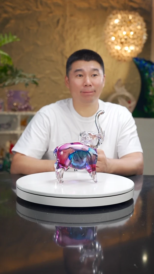 摆件s**i福利金红蓝大象摆件