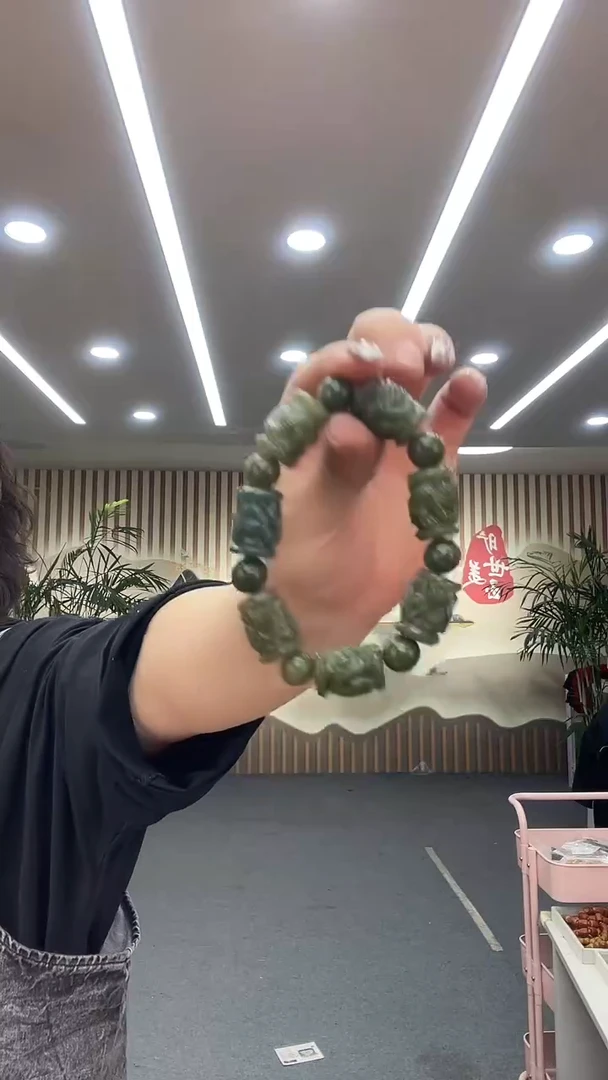 未镶嵌手链透闪石质玉手串