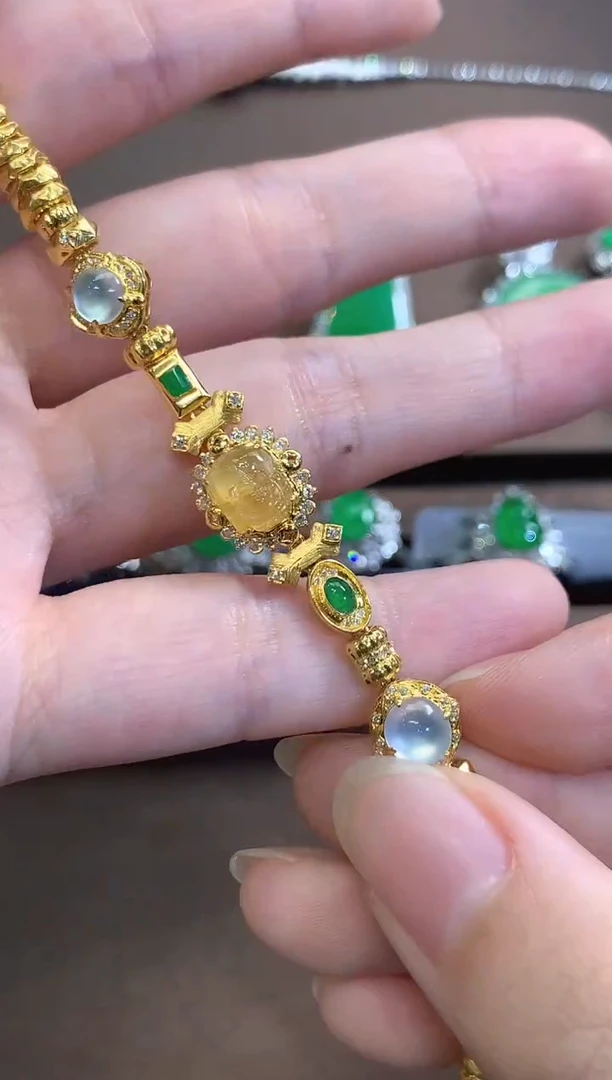 足金镶嵌手链翡翠春日珠宝 B59