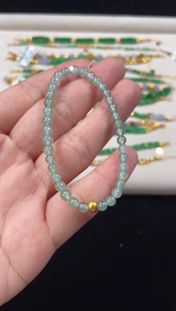 足金镶嵌手串翡翠一条  P608