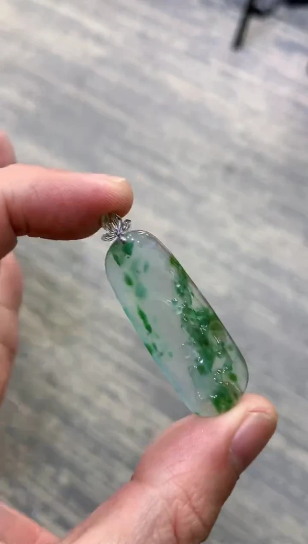 颈饰未镶嵌翡翠天然A货翡翠