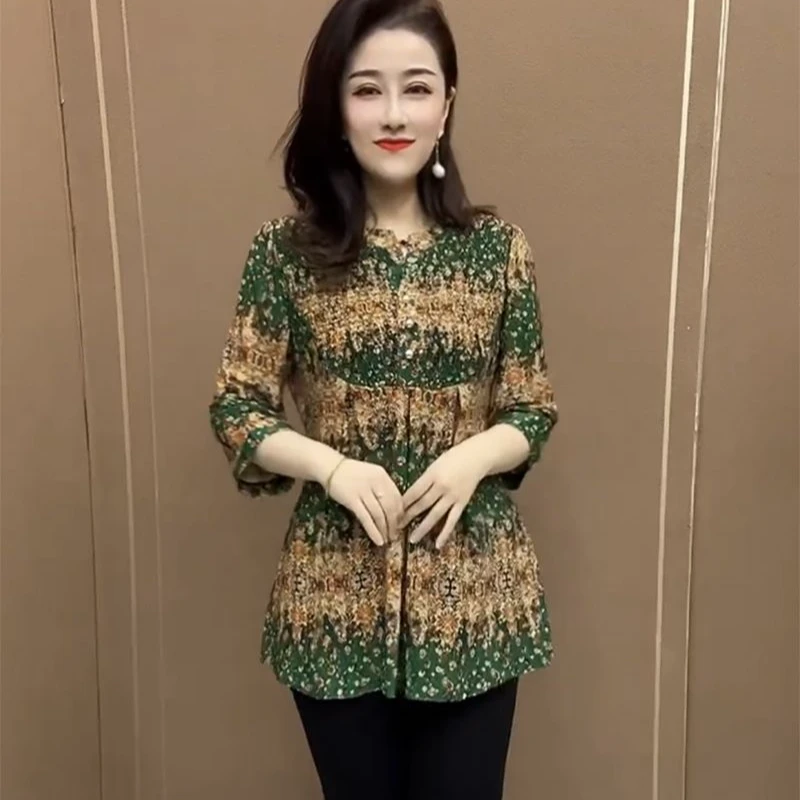 新款气质减龄中老年妈妈装2025春季宽松显瘦百搭碎花拼接雪纺衫女