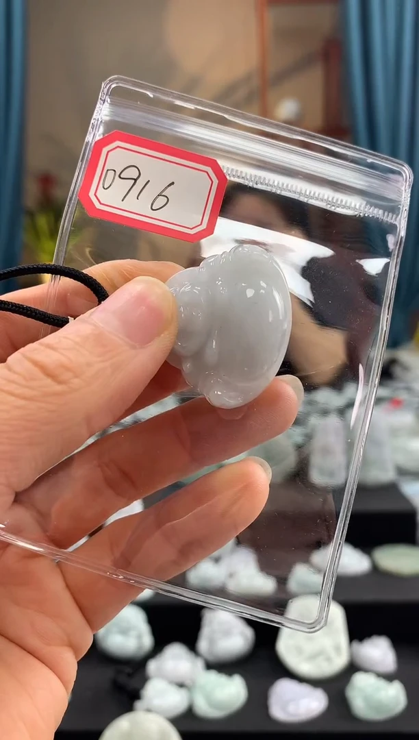翡翠未镶嵌颈饰佛公0916