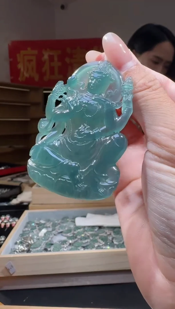 翡翠未镶嵌吊坠(不含链)纯天然A货翡翠观音（多样性发其一）
