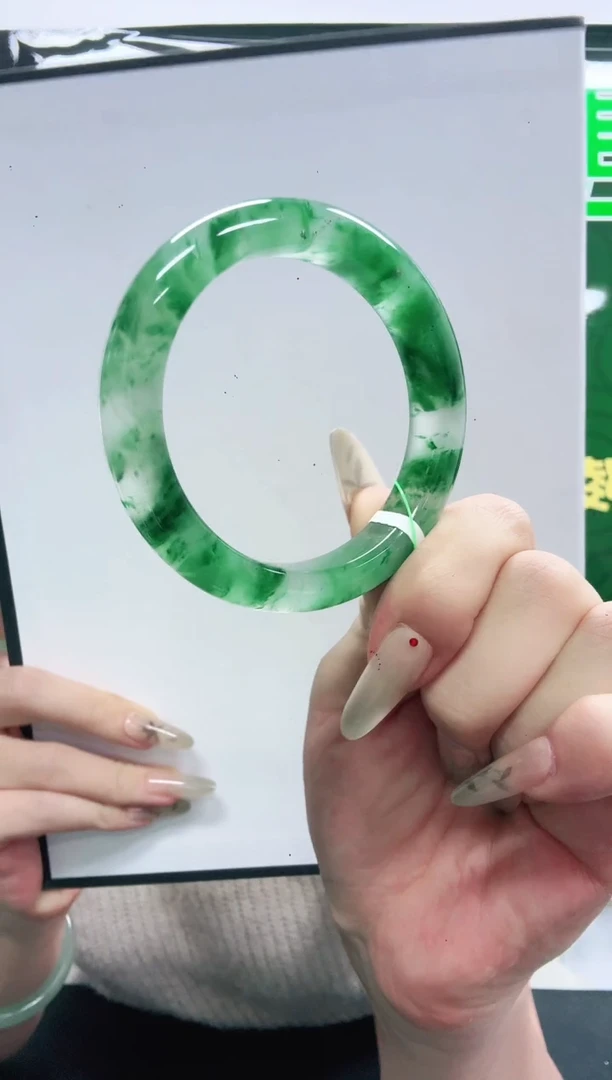 未镶嵌1石英质玉（非洲翠）/0886-55.3