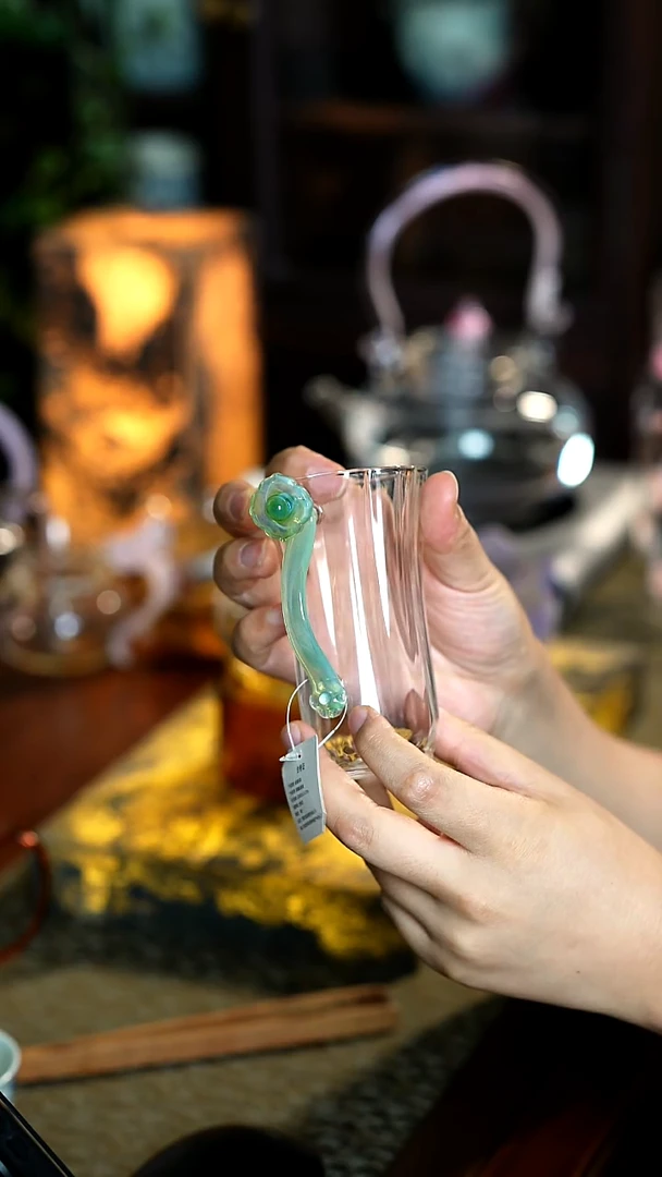 陈****e绿如意绿茶杯哈哈哈晶焱