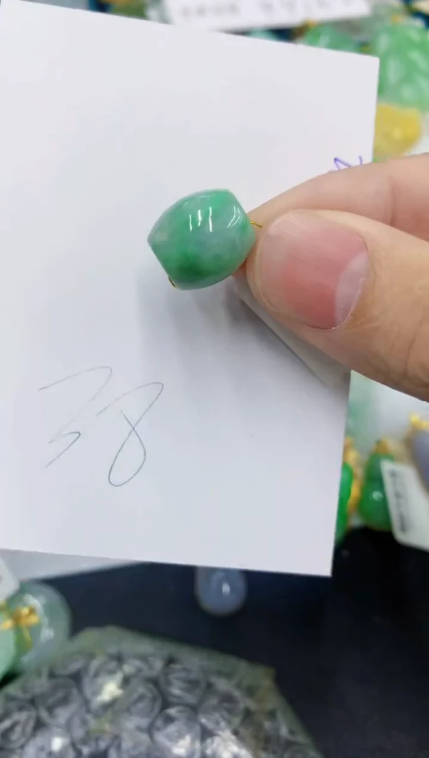 颈饰未镶嵌翡翠1111111111111